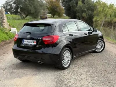 Vendo Mercedes-Benz A 180 2015 - 14950 EUR, 180700 km - AUTO.MOTO.pt