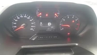 Vendo Peugeot Partner 2021 - 14750 EUR, 120590 km - AUTO.MOTO.pt