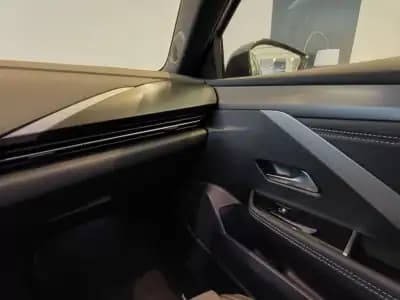 Sell Opel Astra 2023 - 31000 EUR, 11950 km - AUTO.MOTO.pt