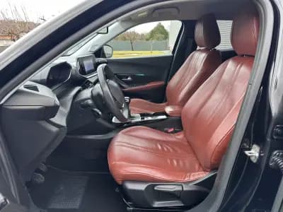 Vendo Peugeot 2008 2021 - 16900 EUR, 130000 km - AUTO.MOTO.pt