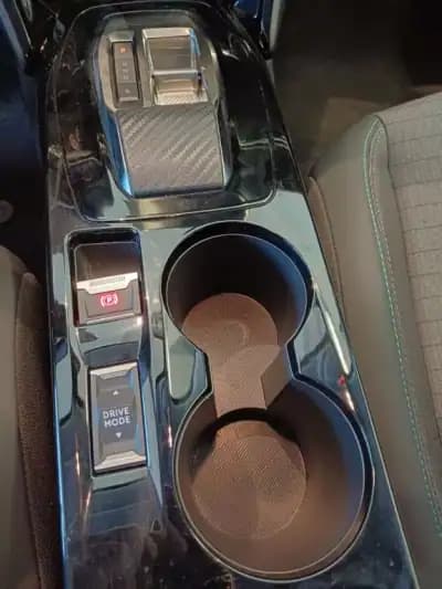 Vendo Peugeot 208 2023 - 27000 EUR, 24150 km - AUTO.MOTO.pt