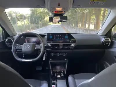 Vendo Citroën C4 2021 - 17890 EUR, 54386 km - AUTO.MOTO.pt