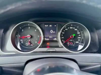 Vendo Volkswagen Golf 2015 - 17980 EUR, 168500 km - AUTO.MOTO.pt