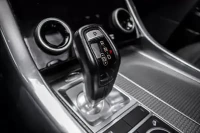 Vendo Land Rover Range Rover Sport 2018 - 41990 EUR, 170206 km - AUTO.MOTO.pt