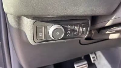 Sell Ford Mustang Mach-E 2023 - 37400 EUR, 15000 km - AUTO.MOTO.pt