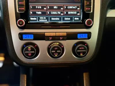 Vendo Volkswagen Scirocco 2009 - 11990 EUR, 178000 km - AUTO.MOTO.pt