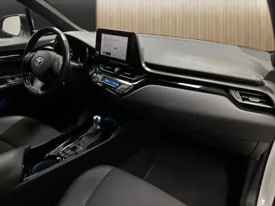 Vendo Toyota C-HR 2023 - 26800 EUR, 29000 km - AUTO.MOTO.pt