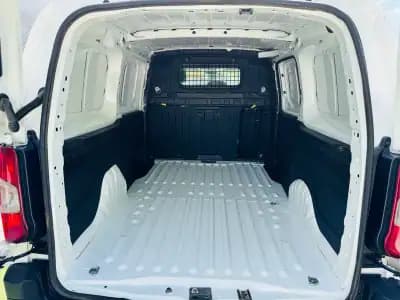 Sell Peugeot 2019 - 15000 EUR, 149000 km - AUTO.MOTO.pt