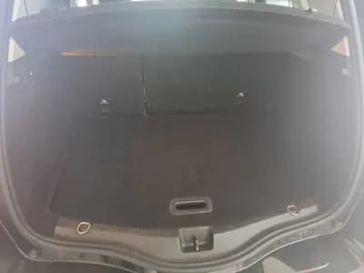 Sell Renault Scénic 2017 - 9980 EUR, 262136 km - AUTO.MOTO.pt