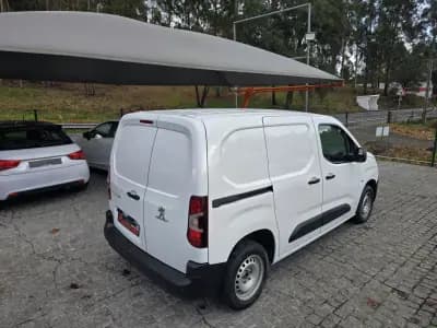 Vendo Peugeot Partner 2020 - 13900 EUR, 99000 km - AUTO.MOTO.pt