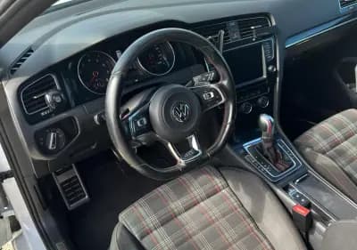 Sell Volkswagen Golf 2013 - 19990 EUR, 191239 km - AUTO.MOTO.pt