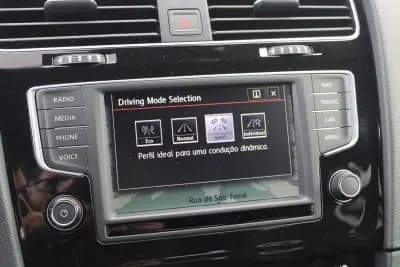 Vendo Volkswagen Golf 2017 - 33990 EUR, 55000 km - AUTO.MOTO.pt