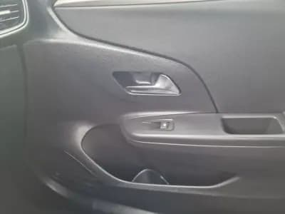 Sell Opel Corsa 2022 - 13999 EUR, 51566 km - AUTO.MOTO.pt