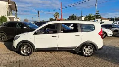 Vendo Dacia Lodgy 2021 - 15900 EUR, 130712 km - AUTO.MOTO.pt