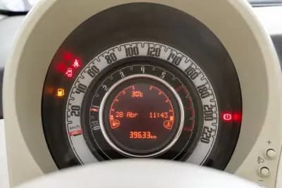 Sell Fiat 500C 2017 - 14500 EUR, 39620 km - AUTO.MOTO.pt