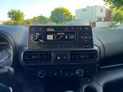 Sell Citroën Berlingo 2020 - 11990 EUR, 81000 km - AUTO.MOTO.pt