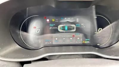 Vendo MG ZS 2022 - 24900 EUR, 43500 km - AUTO.MOTO.pt