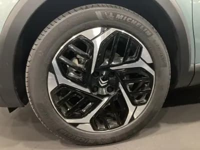 Vendo Citroën C4 2023 - 21500 EUR, 14397 km - AUTO.MOTO.pt