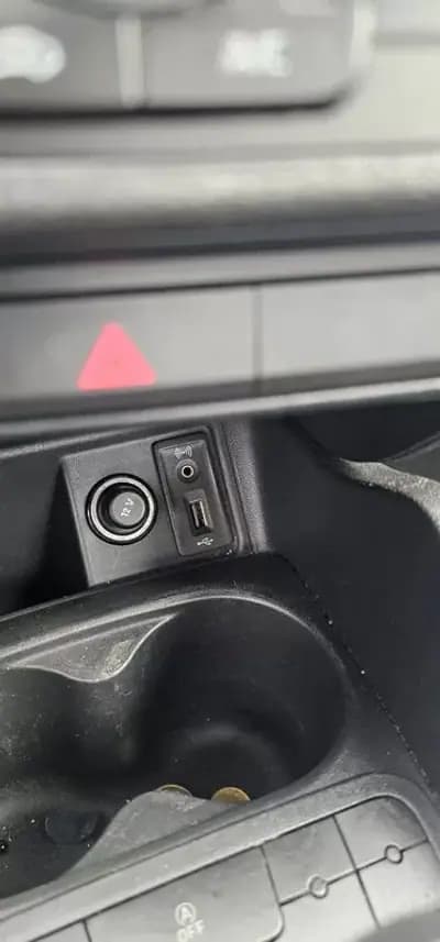 Vendo SEAT Ibiza 2017 - 8990 EUR, 199890 km - AUTO.MOTO.pt