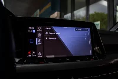 Vendo Volkswagen Golf 2022 - 34990 EUR, 72017 km - AUTO.MOTO.pt