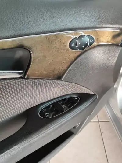 Vendo Mercedes-Benz E 220 2003 - 5500 EUR, 500000 km - AUTO.MOTO.pt