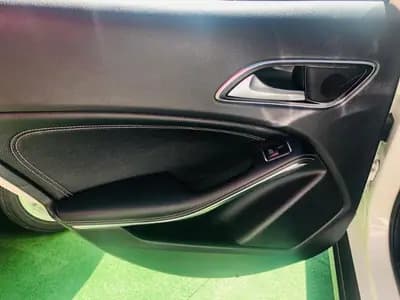 Sell Mercedes-Benz GLA 200 2014 - 20000 EUR, 200000 km - AUTO.MOTO.pt