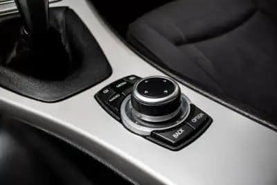 Sell BMW 318 2009 - 8990 EUR, 251602 km - AUTO.MOTO.pt