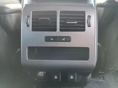 Vendo Land Rover Range Rover Sport 2018 - 39900 EUR, 180000 km - AUTO.MOTO.pt