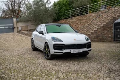 Vendo Porsche Cayenne Coupé 2022 - 108000 EUR, 92000 km - AUTO.MOTO.pt