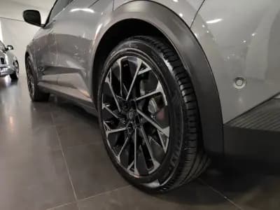 Vendo Renault Scénic E-Tech 2024 - 40990 EUR, 9000 km - AUTO.MOTO.pt