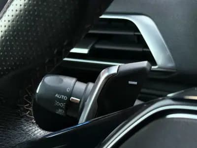 Sell Peugeot 3008 2019 - 24900 EUR, 82000 km - AUTO.MOTO.pt