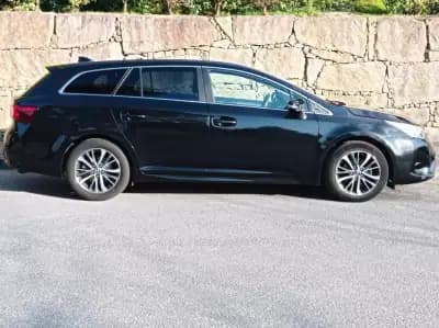 Sell Toyota Avensis Touring Sports 2015 - 15490 EUR, 118500 km - AUTO.MOTO.pt