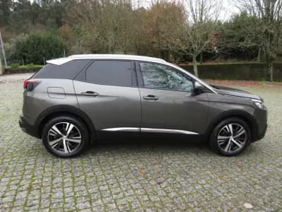 Sell Peugeot 3008 2017 - 18990 EUR, 151000 km - AUTO.MOTO.pt