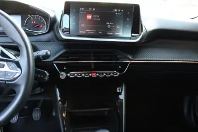 Vendo Peugeot 2008 2020 - 15990 EUR, 45500 km - AUTO.MOTO.pt