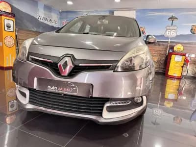 Vendo Renault Grand Scénic 2014 - 8450 EUR, 254000 km - AUTO.MOTO.pt