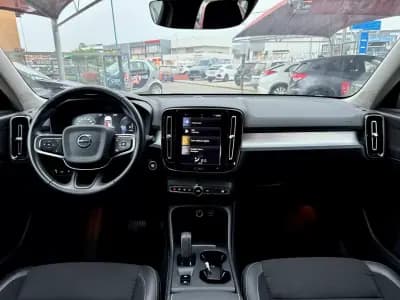 Vendo Volvo XC 40 2020 - 26950 EUR, 137000 km - AUTO.MOTO.pt