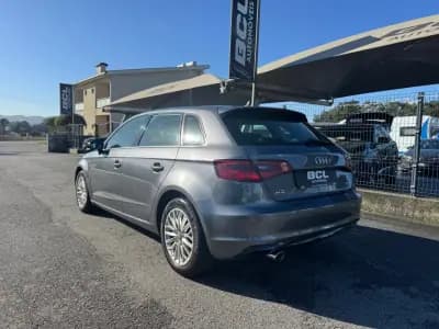 Vendo Audi A3 Sportback 2013 - 15990 EUR, 174000 km - AUTO.MOTO.pt
