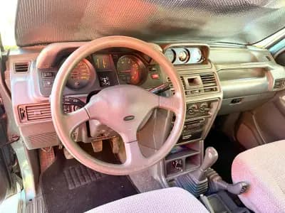 Vendo Mitsubishi Pajero 1993 - 11490 EUR, 299900 km - AUTO.MOTO.pt