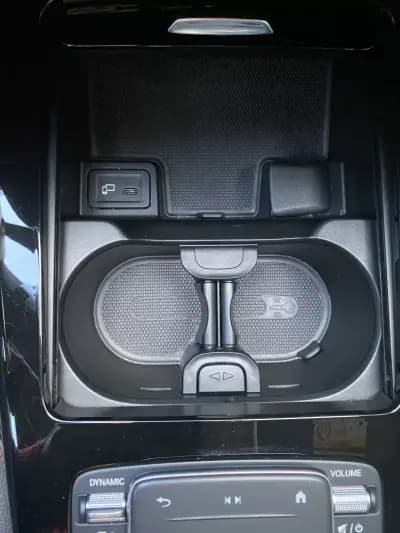 Vendo Mercedes-Benz A 180 2023 - 34900 EUR, 35402 km - AUTO.MOTO.pt