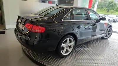 Vendo Audi A4 2011 - 13900 EUR, 186139 km - AUTO.MOTO.pt