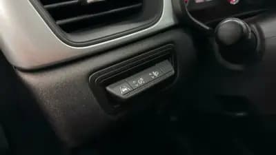 Vendo Renault Captur 2022 - 16490 EUR, 100230 km - AUTO.MOTO.pt