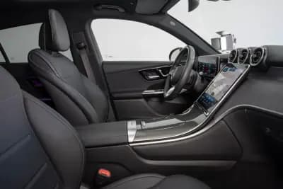 Sell Mercedes-Benz GLC 300 2024 - 82500 EUR, 32500 km - AUTO.MOTO.pt