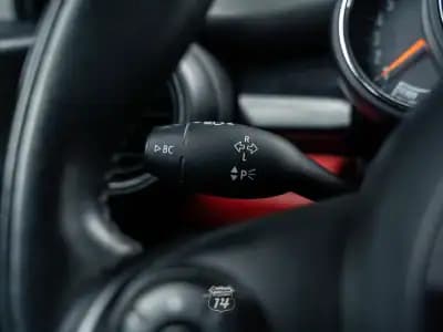 Sell MINI 2019 - 17990 EUR, 53900 km - AUTO.MOTO.pt