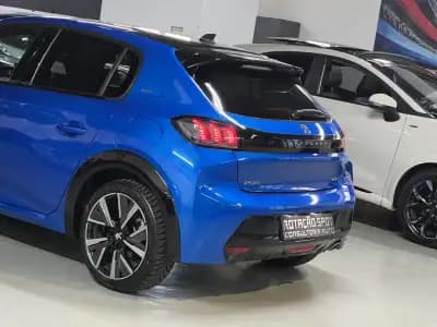 Sell Peugeot 208 2021 - 15990 EUR, 40000 km - AUTO.MOTO.pt