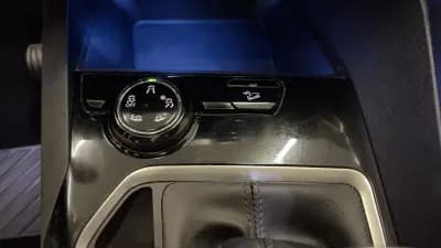 Vendo Peugeot 3008 2019 - 18990 EUR, 94948 km - AUTO.MOTO.pt