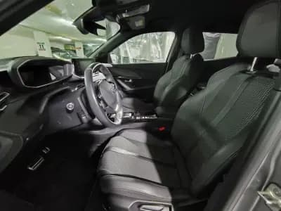 Vendo Peugeot e-2008 2023 - 23890 EUR, 9100 km - AUTO.MOTO.pt