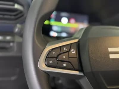 Sell Dacia Duster 2025 - 26950 EUR, 9499 km - AUTO.MOTO.pt