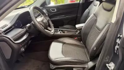 Sell Jeep Compass 2023 - 25000 EUR, 65000 km - AUTO.MOTO.pt