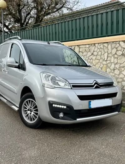 Sell Citroën Berlingo 2016 - 9450 EUR, 230000 km - AUTO.MOTO.pt
