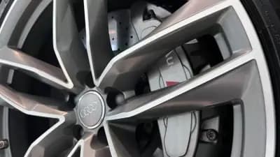 Vendo Audi RS6 Avant 2014 - 59990 EUR, 139435 km - AUTO.MOTO.pt